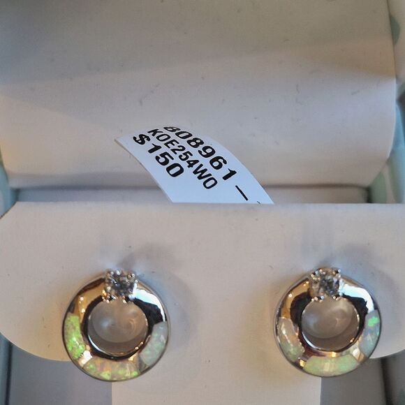 Tesori Mondo White Fire Opal Sterling Silver CZ Earrings NEW in Gift Box GIFT - Picture 3 of 6